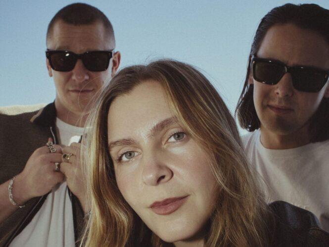 Jungle – Sunshine – Promo Photo